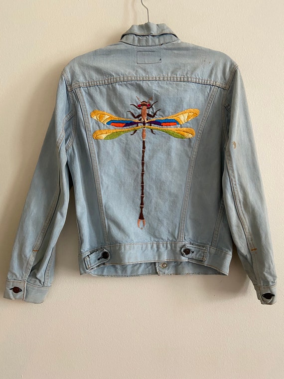 Vintage Levi's 2 Pocket Dragonfly Embroidered Cha… - image 1