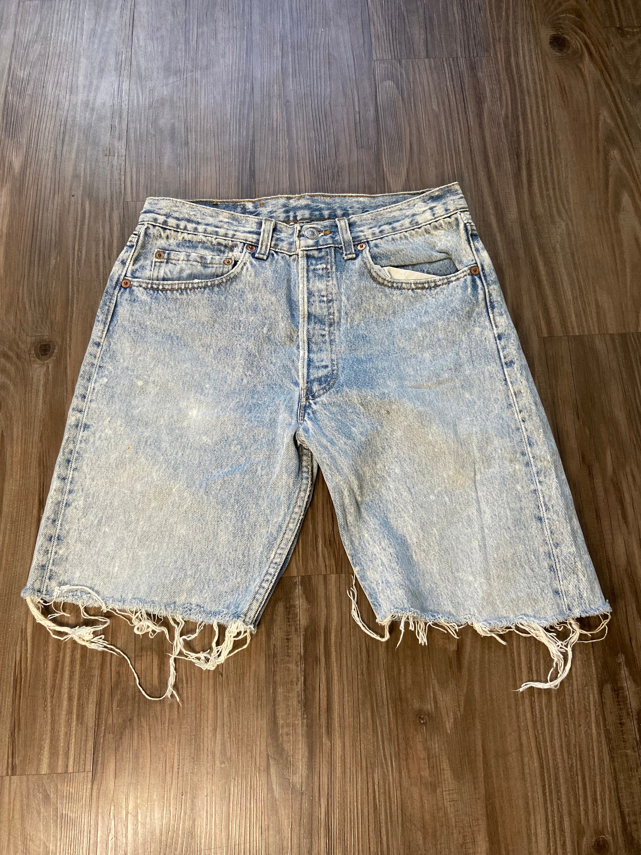 【U LAN】Loui Washing Cutting Denim Shorts Loui Washing Cutting Denim Shorts - ULAN | 60% - Asian