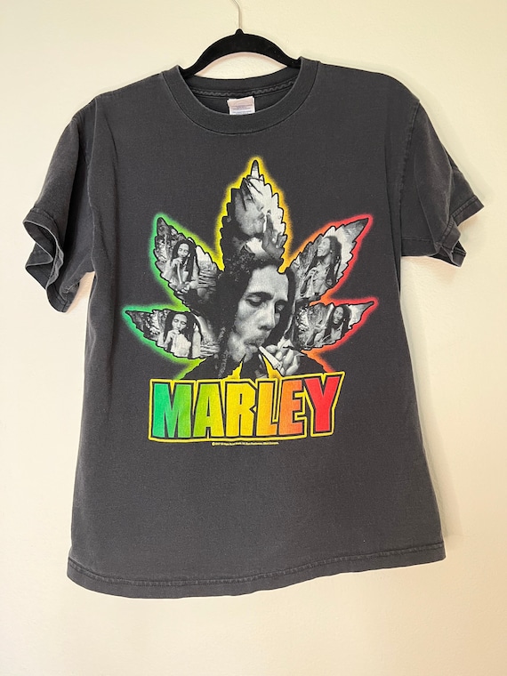Vintage Y2K Bob Marley Marijuana Leaf Graphic T-S… - image 1