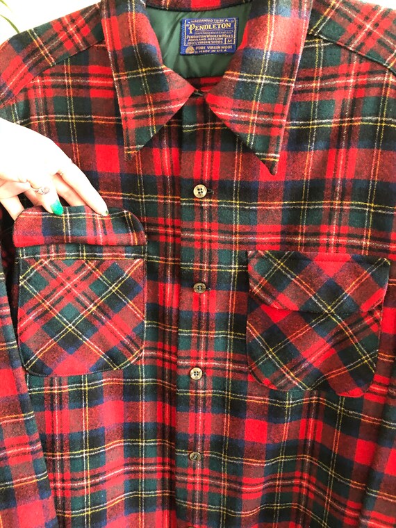 Vintage 1960's Pendleton Classic Plaid Straight Bottom Board