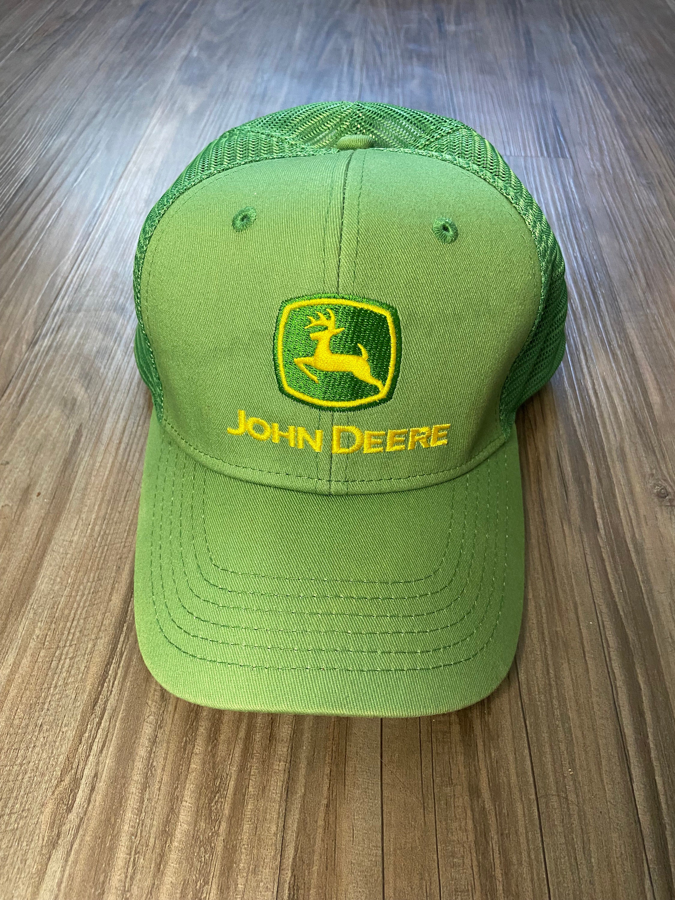 JOHN DEERE Farm Equipment Advertising ADJUSTABLE STRAP GREEN HAT CAP Deer  Logo