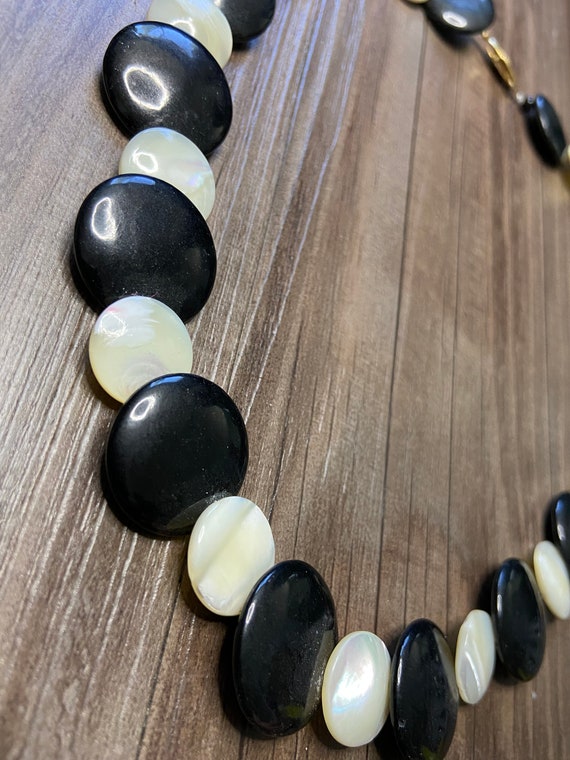 Vintage Pearl and Black Bakelite Necklace - image 3