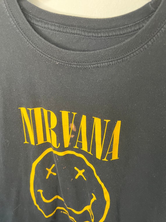 Vintage 1992 Nirvana Smiley Face Distressed T-Shi… - image 4