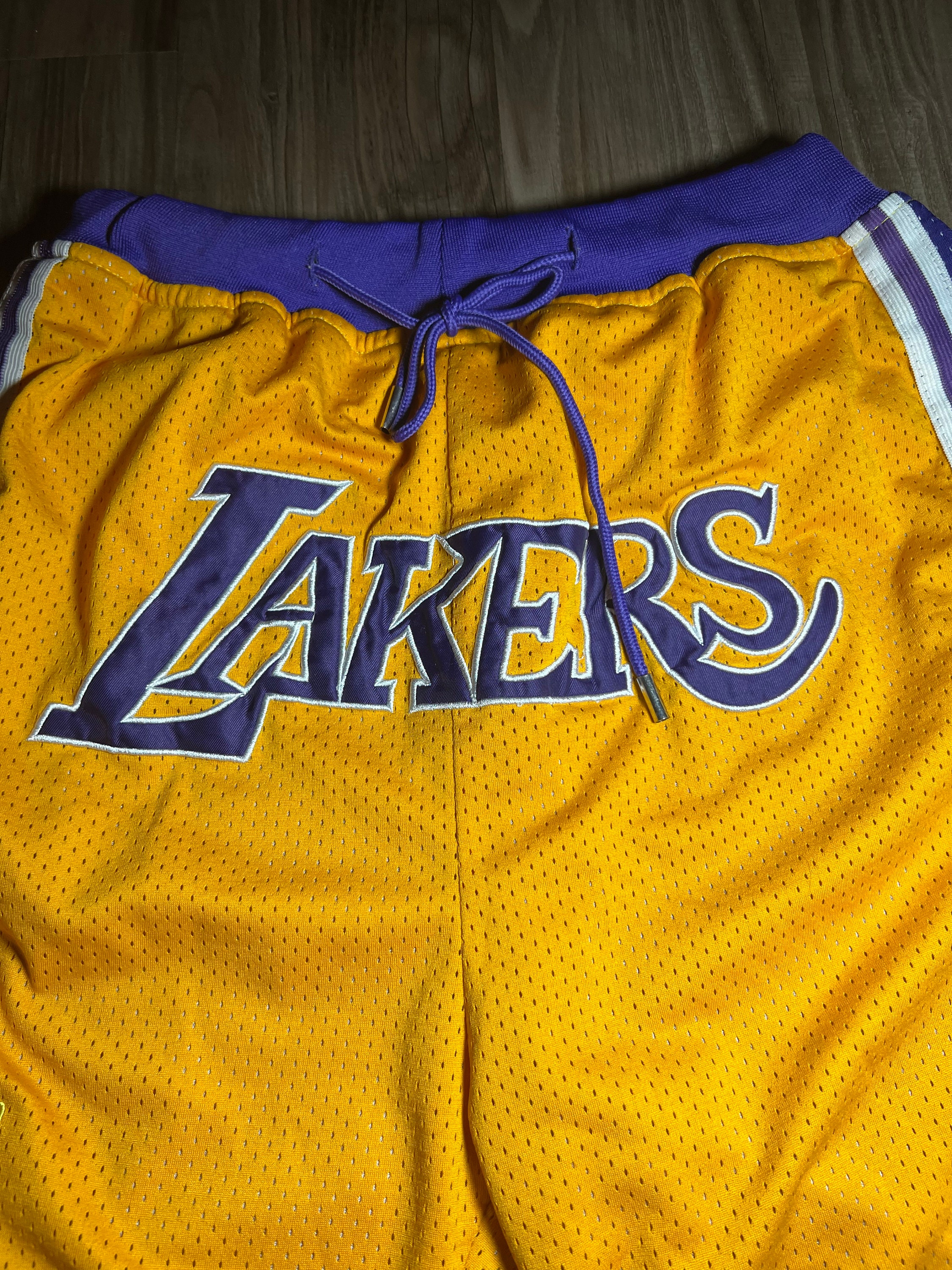 ウェア just don Los Angeles Lakers L JUST DON LOS ANGELES LAKERS SHORTS - Jerzcity