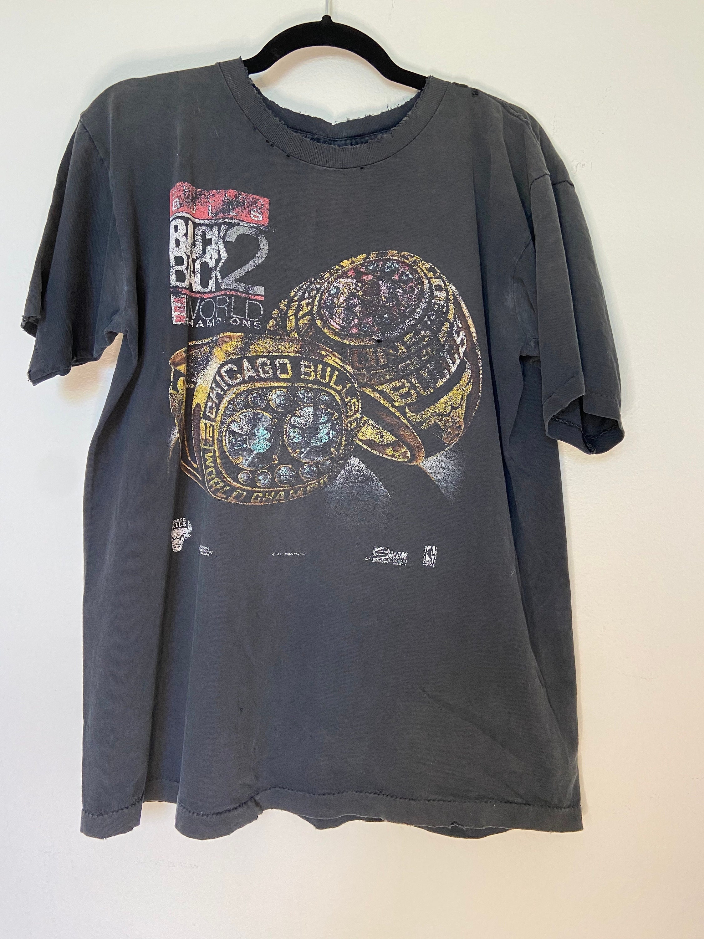 Chicago Bulls 1992 NBA Finals Championship T-Shirt by Nutmeg XL NEW w/Tags  Michael Jordan for Sale in Willowbrook, IL - OfferUp