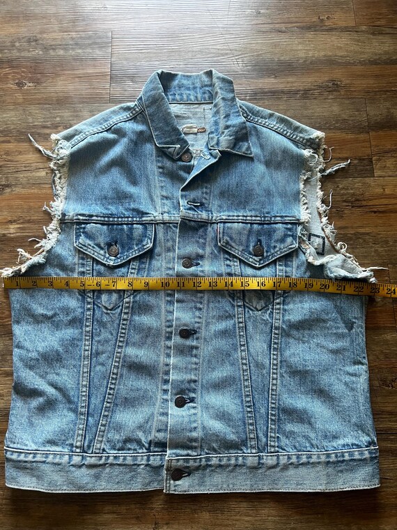 LEVI'S 506XX CUT-OFF DENIM VEST（1940'S) il_1080xN.6340240195_n2gd.jpg