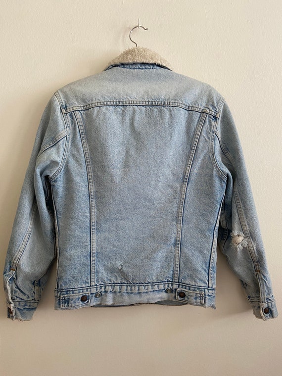 Vintage 4 Pocket Levi's Denim Sherpa Lined Jacket - image 6