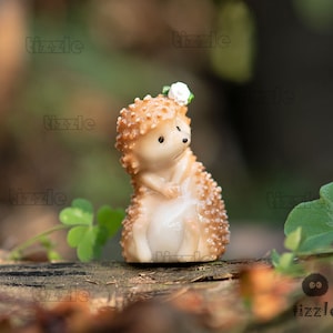 Miniatur-Fee-kleine Igel mit Blumen Tierfiguren Fairy Garden Lieferungen & Zubehör Terrarium Figuren