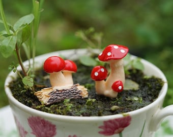 2 Stück Miniatur Fee kleinen roten Pilz mit Fairy Garden Lieferungen & Zubehör Terrarium Figuren mit Stick