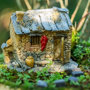 Miniature Fairy Small Cottage With Hot Pepper Fairy Garden Supplies & Accessories Terrarium Figurines