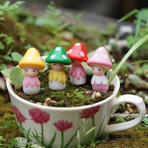 Miniature Fairy Tiny Set of 4pcs Mushroom Kids Fairy Garden Supplies & Accessories Terrarium Figurines