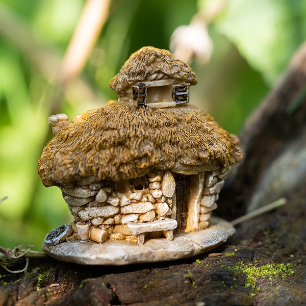 Miniature Fairy Tiny Straw House Fairy Garden Supplies & Accessories Terrarium Figurines