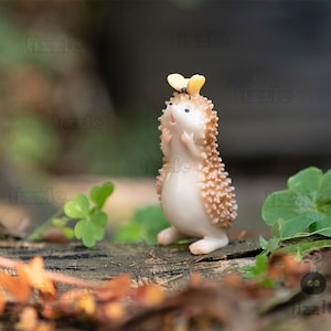 Miniature Fairy Small Hedgehog with  Funny with Butterfly Animal Figurines Fairy Garden Supplies & Accessories Terrarium Figurines