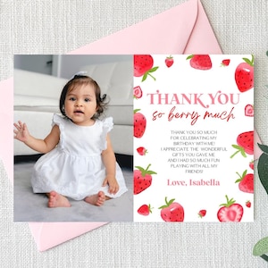 Erdbeeren Obst Foto Geburtstagsparty Personalisiertes Dankeschön Karte | Bearbeitbare Wohnung Danke Hinweis | Danke, So Berry Viel A17