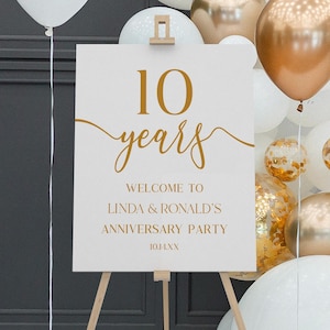 Cartel de bienvenida para la celebración del 10.º aniversario de bodas / Póster de caballete editable, elegante y minimalista, color blanco champán, tablero de espuma B63