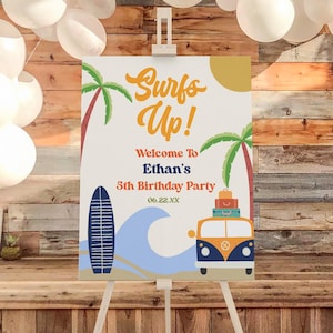 ¡A surfear! Cartel de bienvenida para fiesta de cumpleaños con tabla de surf y olas de playa / Póster de caballete editable para fiesta de cumpleaños, tablero de espuma B54