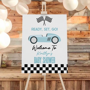 Blaues Rennauto-Babyparty-Willkommens-Schild | Baby Shower Willkommen Staffelei Schaum Poster Willkommensschild B83