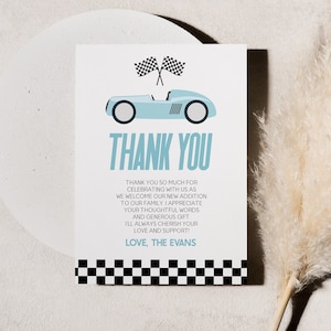 Blau Rennauto-Babyparty Danke-Karte | Bearbeitbarer Dankeschön-Hinweis | Blaues Rennauto A1