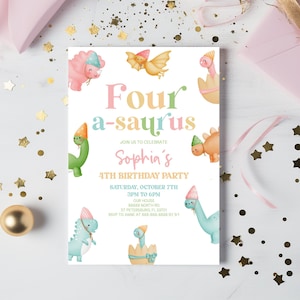 Inbjudan till 4-årsfest med rosa dinosaurietema för Four-A-Saurus | Redigerbar inbjudan till fjärde födelsedagen | Four A Saurus