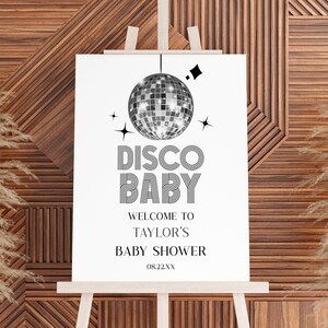 Disco Baby Silber Diskokugel Babyparty Willkommensschild | Bearbeitbares Baby Shower Staffelei Poster Schaumstoffbrett