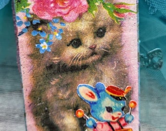 Vintage Kitten Art Kawaii Tiny Secret Box