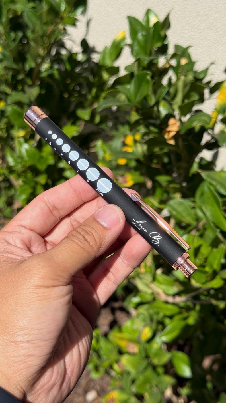 Personalized Medical Pen Light, Paramedic Gift, Physician Assistant, Nurse Practitioner Penlight, Badge Reel Accessories, CNA Gift, Neuro zdjęcie 10