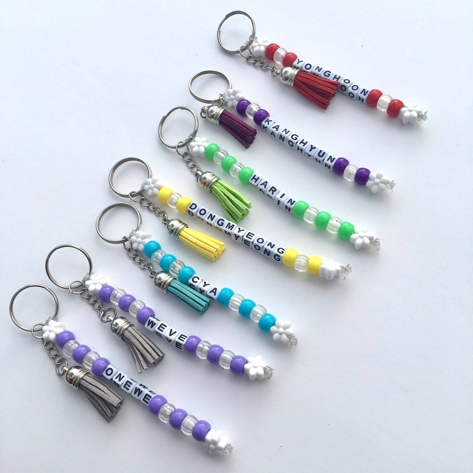 ONEWE Kandi Keychains Kpop, Beaded Keychains, Keychain, Kandi Keychain