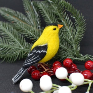 Needle felted American Goldfinch. Birds home decor. Needle felted animals. Birds ornament. Needle felted Christmas ornament.