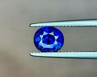 Natural Blue Sapphire 2.73 carats gemstone, Cornflower Blue Colour, Heated only, Dimensions- 7.8x7.0x6.1 mm, Ceylon origin, Certified