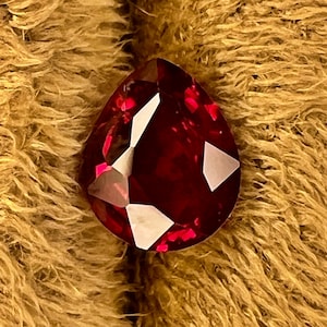 Natural Ruby5.2x4.2x2.5mm pear shape gemstone Mozambique Ruby NO HEAT Ruby, weight-0.44 carats Pigeon Blood color Good luster, ruby gemstone