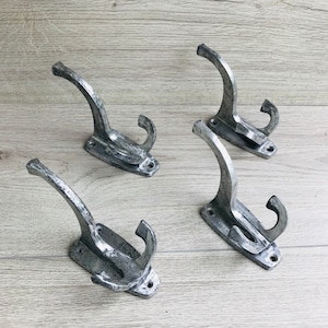 Vintage coat rack triple Wall vount coatrack Farmhouse coat rack Entryway decor Mudroom hooks Wall hook Entryway jacket rack Coat hanger
