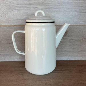 Vintage White Enamel Teapot: Rustic Kitchen Decor, 1.5L