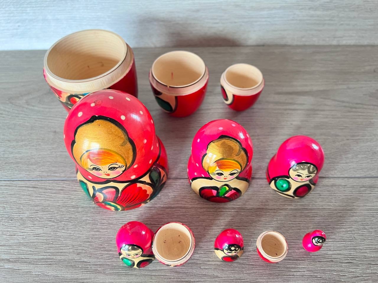 Vintage Russische nestpoppen, 6-delige handgeschilderde matroesjkaset - België