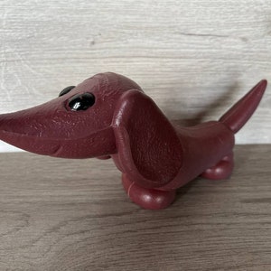 Vintage Plastikspielzeug brauner Hund Dachshund Spielzeug beweglicher Kopf Russische Kinderspielzeug Spielzeug der UdSSR