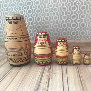 Nesting doll Russian matryoshka  6 dolls in 1 Nesting dolls Handmade wooden toy Wood dolls Vintage russian wood hand painted Matryoshka doll