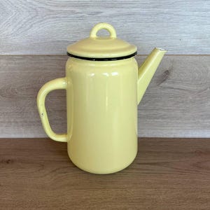 Vintage Yellow Enamel Kettle: Rustic Kitchen Decor, 1.5L Teapot