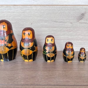 Nesting doll Russian matryoshka 6 dolls in 1 Nesting dolls Handmade wooden toy Wood dolls Vintage russian wood hand painted Matryoshka doll