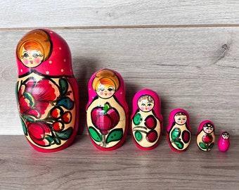 Nesting doll Russian matryoshka  6 dolls in 1 Nesting dolls Handmade wooden toy Wood dolls Vintage russian wood hand painted Matryoshka doll