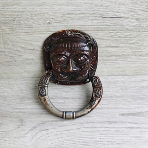 ドアハンドル 玄関 部屋のドア ドアノブ ライオンヘッド ハンドルとプル フロント 装飾ドアハードウェア 農家 金属塗装 素朴なデザイン
