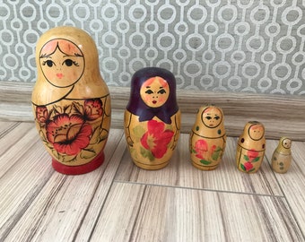 Handgjorda ryska dockor med näste, vintage blommig matrjosjka-set (5 dockor)