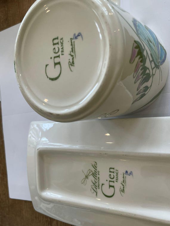 Vaisselle et tasses rectangulaires Libellules en faïence de Gien