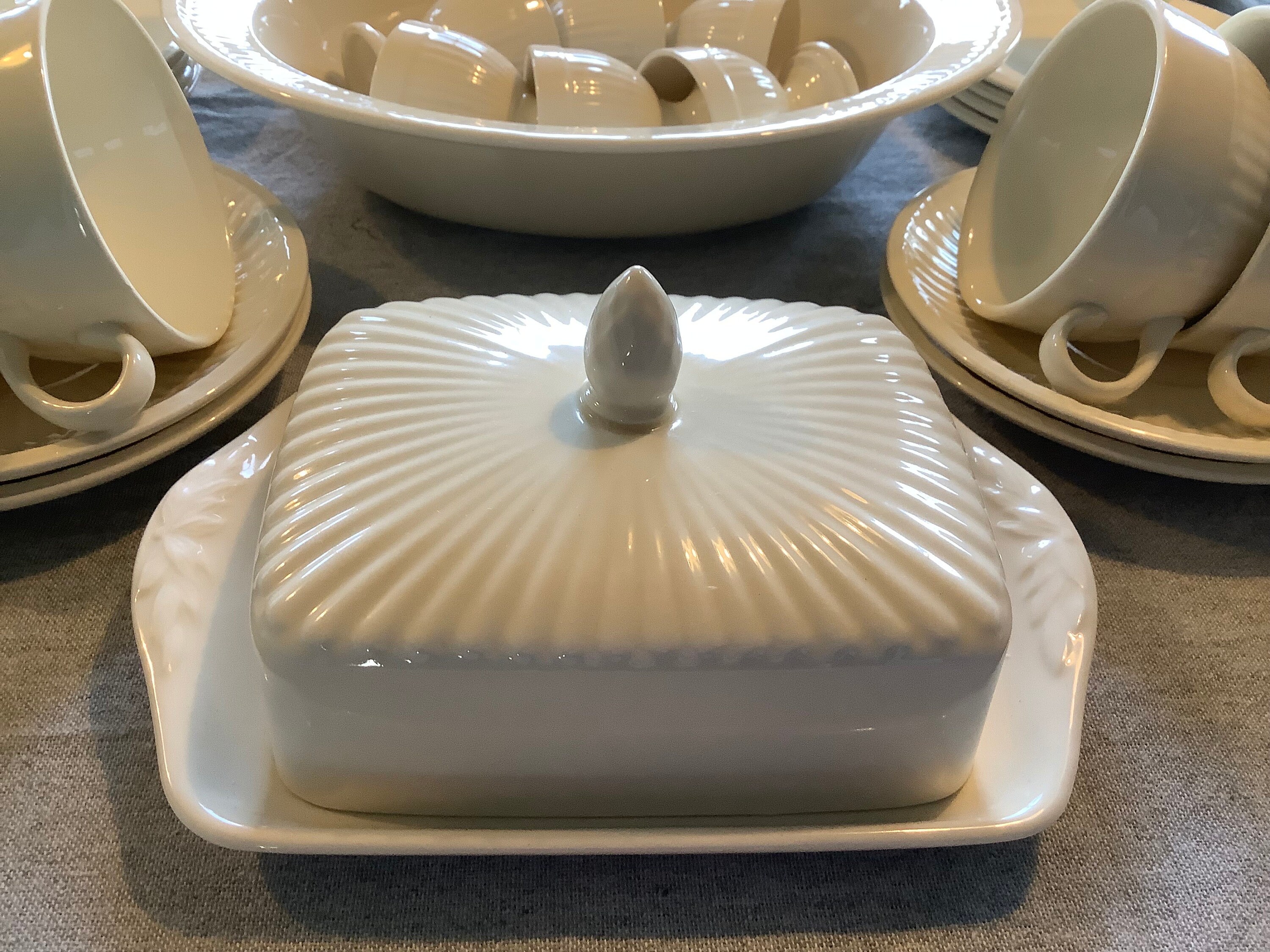 Buy Vintage Wedgwood Edme 63-piece Breakfast and Lunch Service, 8