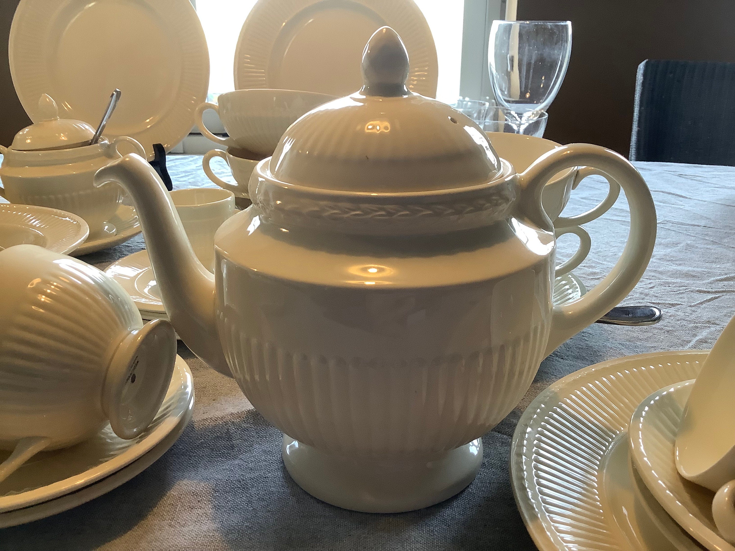 Buy Vintage Wedgwood Edme 63-piece Breakfast and Lunch Service, 8