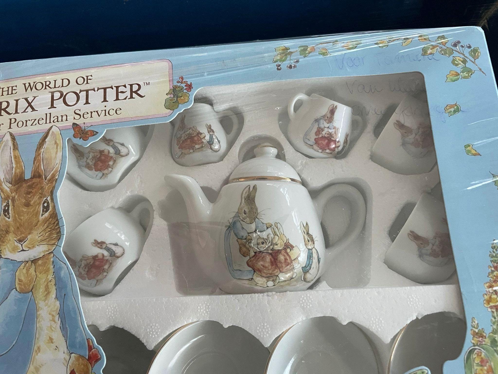 Reutter Porzellan Childrens Tea Service Peter Rabbit by Beatrix