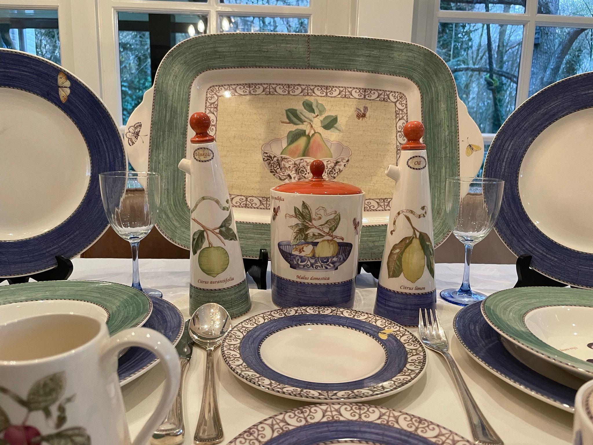 ウェッジウッド Sarah's garden 5点セット×2箱 ウェッジウッド Sarah's garden 5点セット×2箱 Sarah's Garden 5 Piece