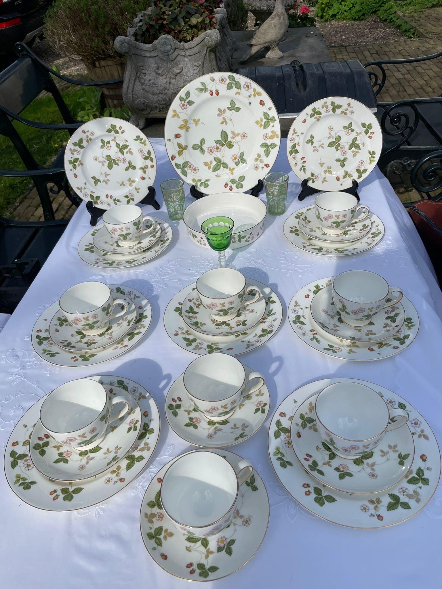 Strawberry dinnerware - Etsy 日本