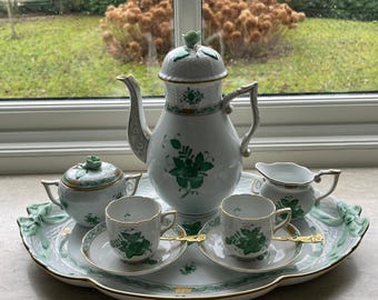 Herend Porcelain Green Chinese Bouquet Egg Shape Trinket Box 6052