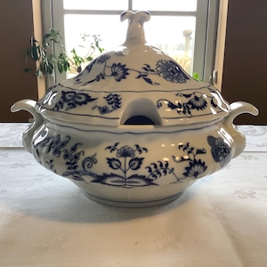 Blue Donau-Suppenterrine mit Deckel, Zwiebelmuster, Geburtstagsgeschenk, Geschenk für Sie