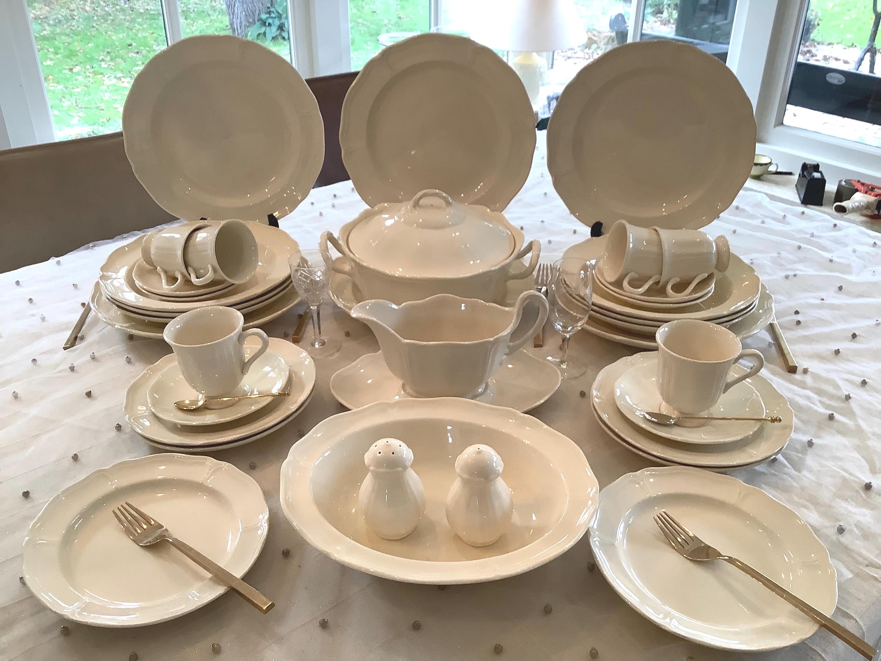 Wedgwood Queen's Plain 廃盤皿 2枚セット