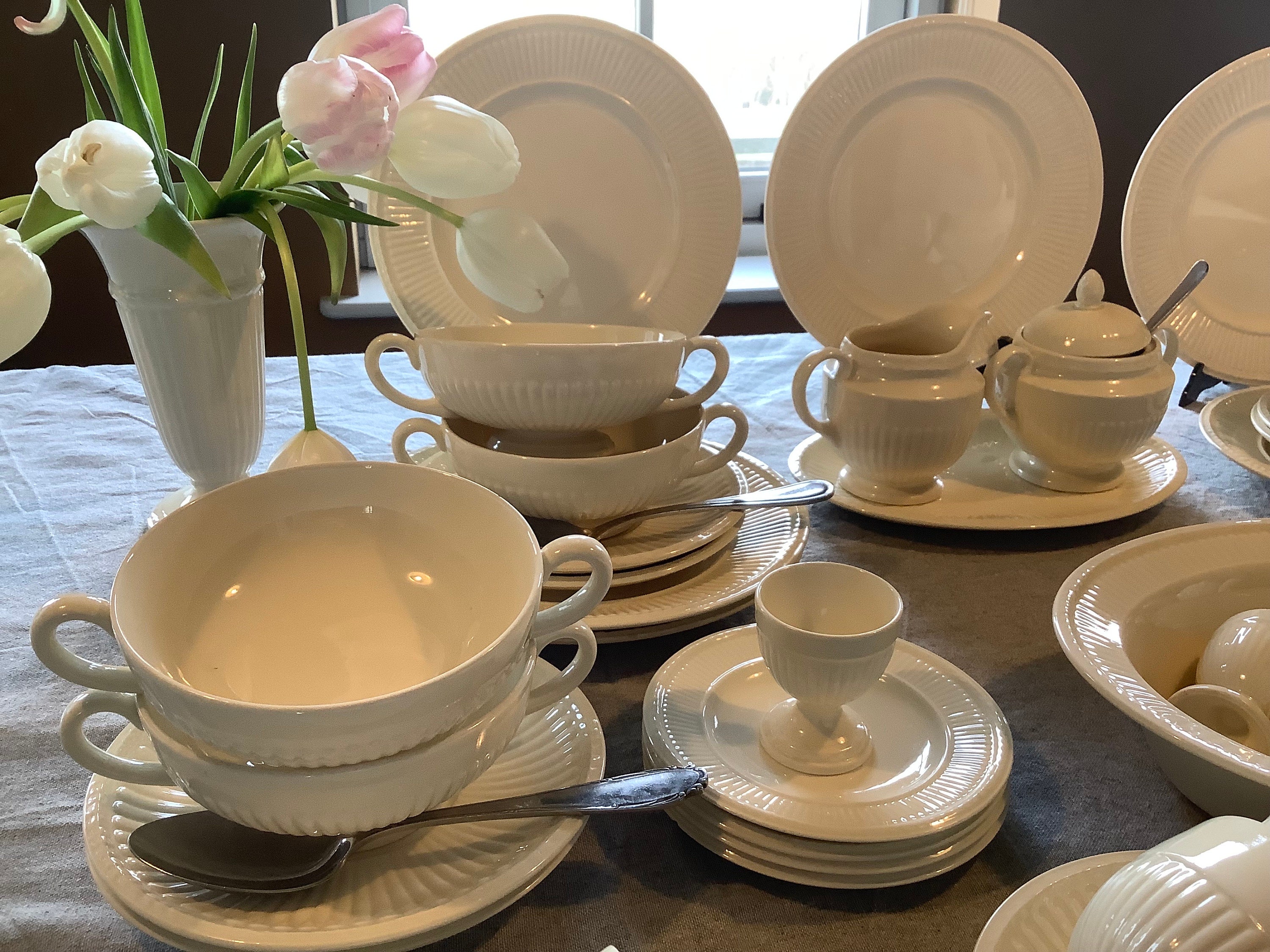 Buy Vintage Wedgwood Edme 63-piece Breakfast and Lunch Service, 8